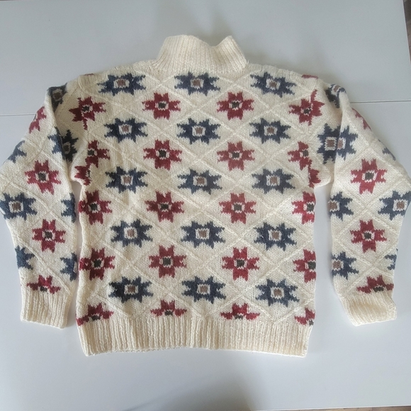 VTG Women’s Woolrich Pullover - Picture 2 of 10